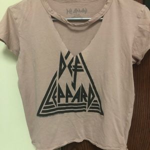 Def Leppard distressed tee